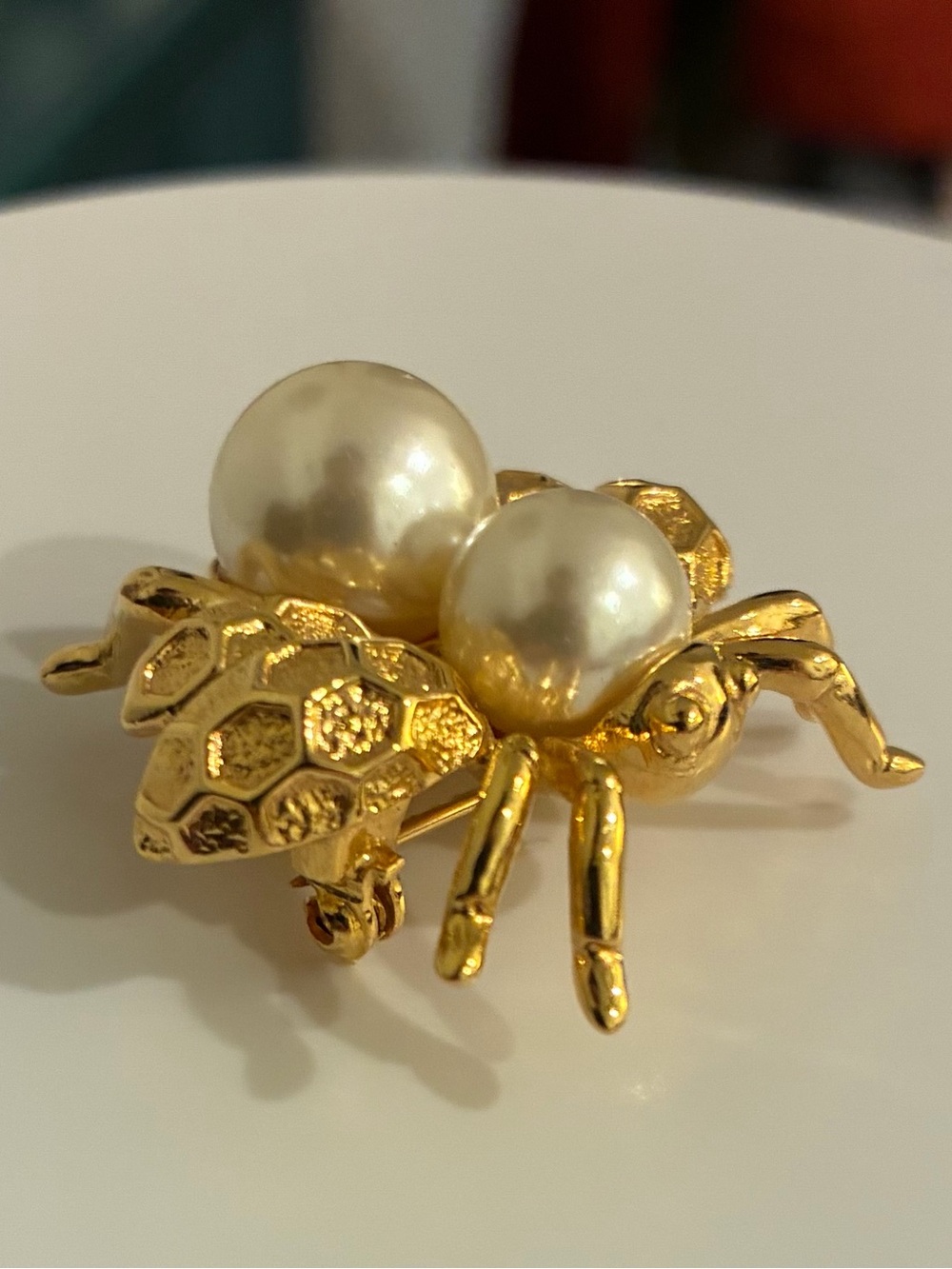Vintage Napier Gold Tone Faux Pearl Bee Brooch - Honeycomb Wing Insect Pin - Picture 3 of 6